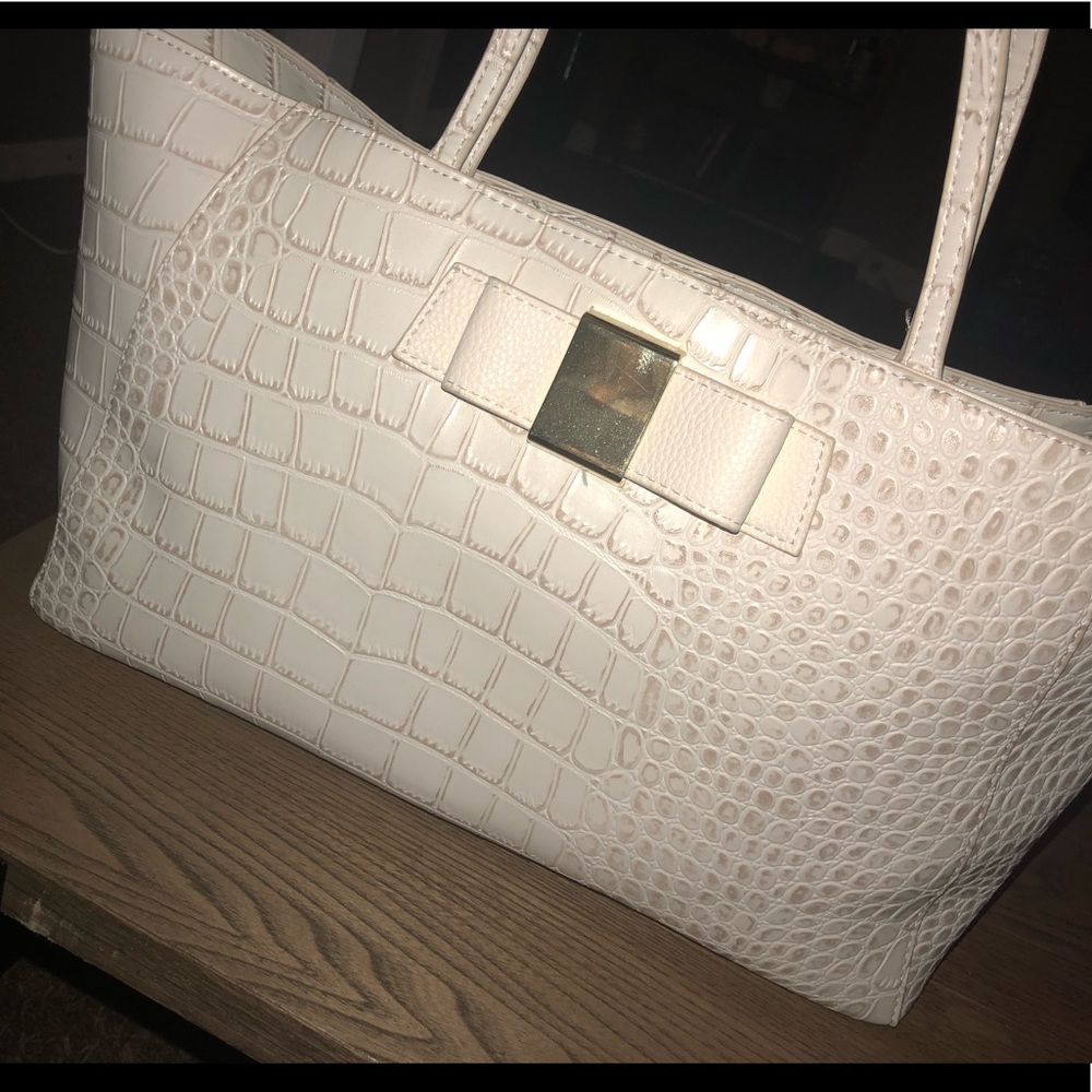 Beautiful cream bag!